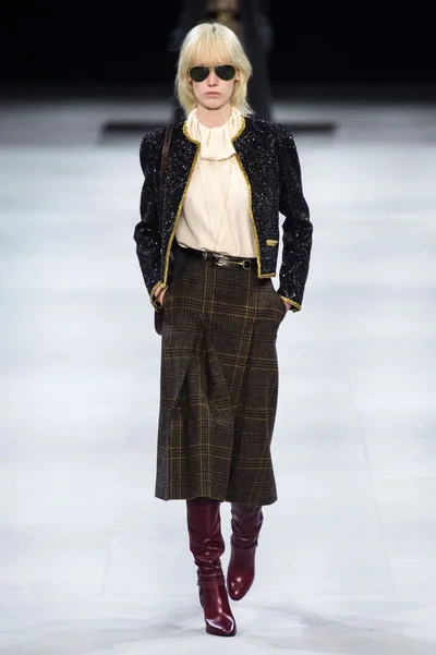 Look 28